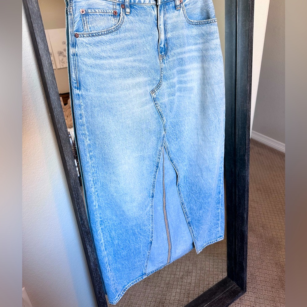 American eagle Jean skirt size 6